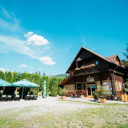 Zetavar And Bungalows 3*